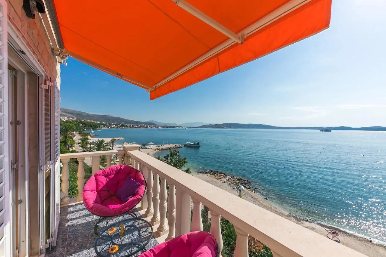Apartments Marko Trogir 0*,